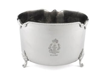 GÜMÜŞ KÖŞELİ KASE